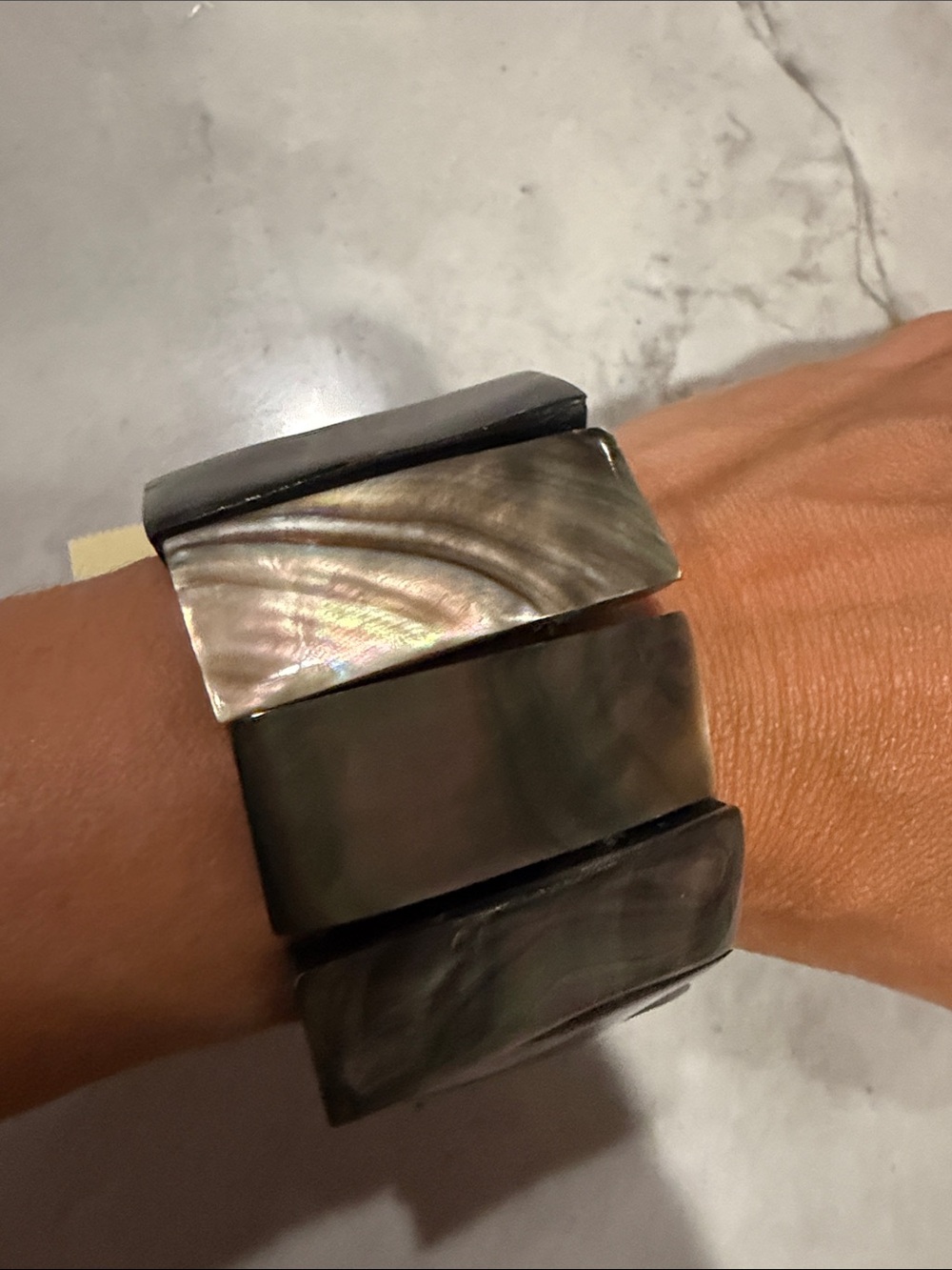 Shell Effect Wide Stretch Bracelet in Iridescent Green